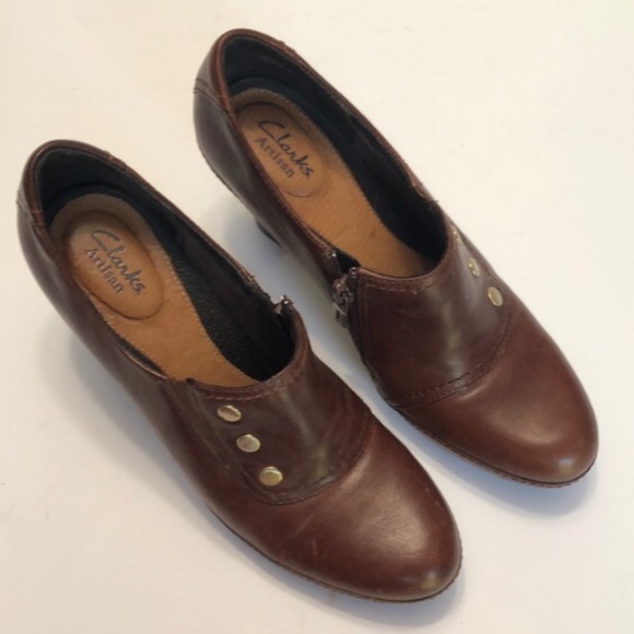 Clark’s Artisan Brown Side Zip Almond Toe Block Heel Leather Shoes size 8M - Picture 5 of 15